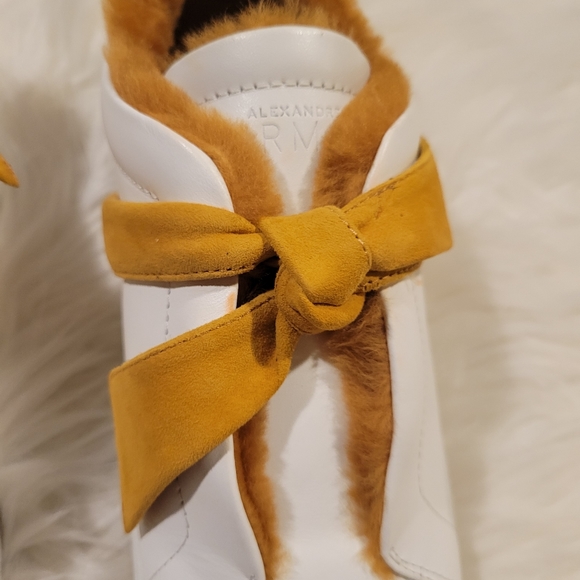 Alexandre Birman Clarita Bow Sneaker - Picture 3 of 9